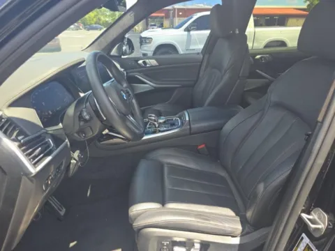 More photos of 2021 BMW X7 M50i LUX STS,NAV,CAM,PANO,CLMT STS,HEAD-UP,3RD ROW at Autos of Dallas - Plano, TX