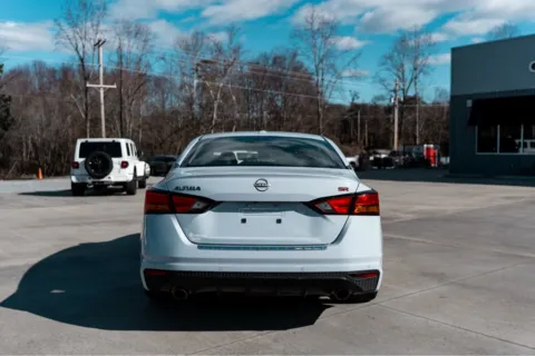More photos of 2023 NISSAN ALTIMA SR at Carolina Auto Finance, NC