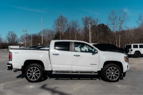 More photos of 2018 GMC CANYON DENALI at Carolina Auto Finance, NC