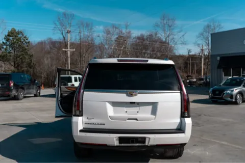 More photos of 2018 CADILLAC ESCALADE LUXURY at Carolina Auto Finance, NC