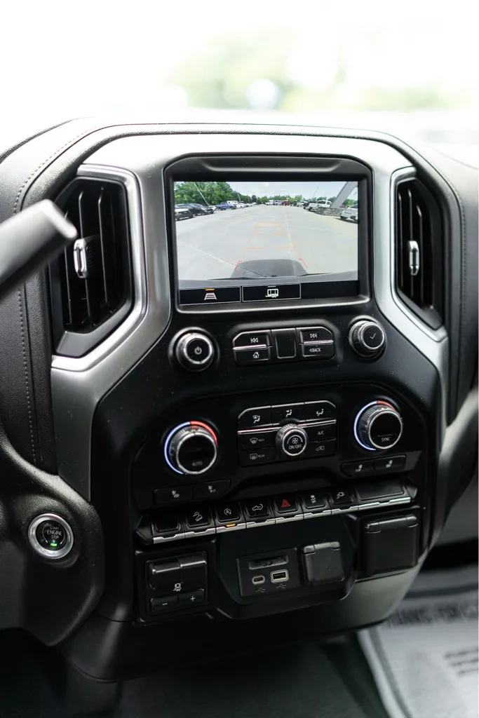 2021 Chevrolet Silverado 1500 LT - Photo 12