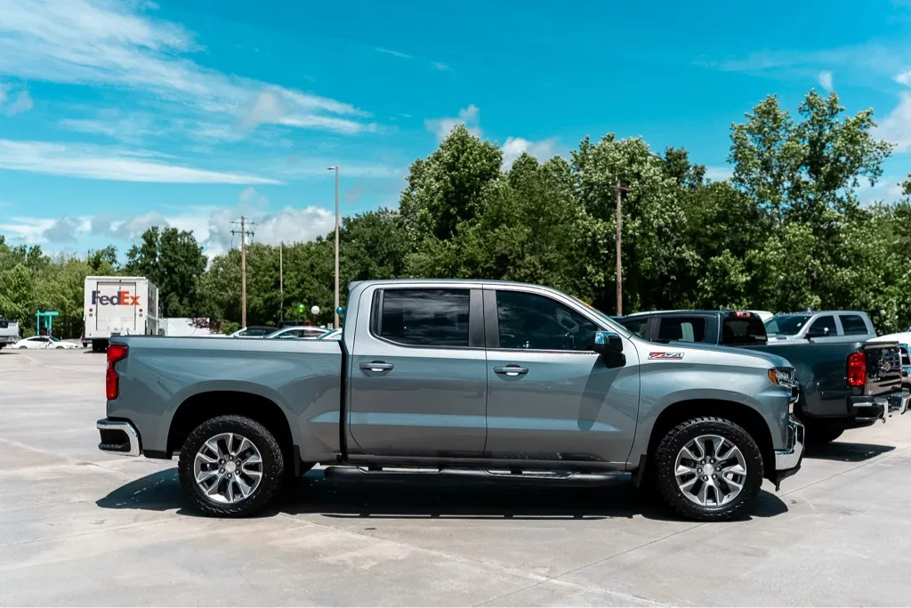 2021 Chevrolet Silverado 1500 LT - Photo 6