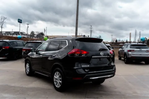 More photos of 2018 NISSAN ROGUE SV at Carolina Auto Finance, NC
