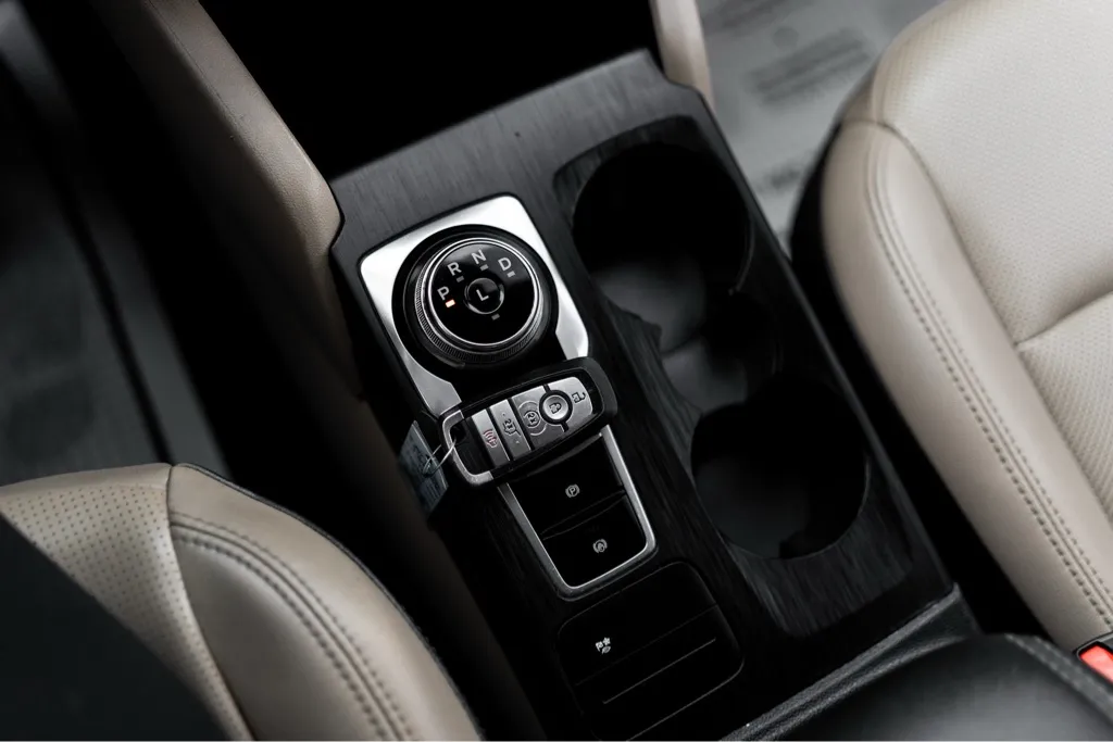 2021 Ford Escape SEL - Photo 17