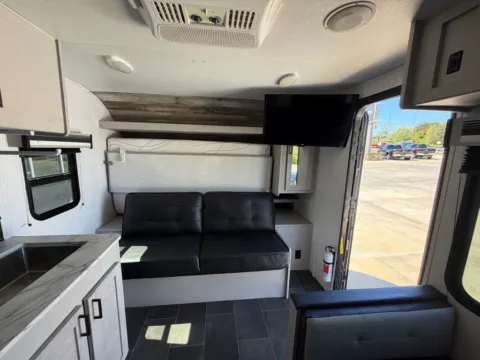 More photos of 2022 HEARTLAND MALLARD T180BH CAMPER at Carolina Auto Finance, NC