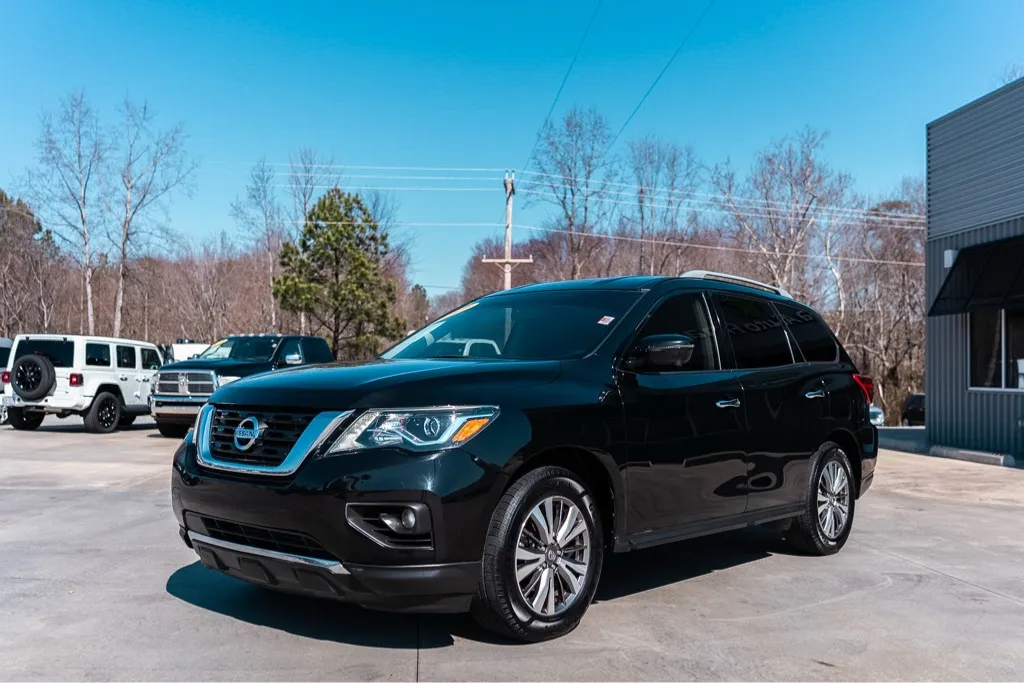 Black 2019 NISSAN PATHFINDER SL for sale in Forest City, NC