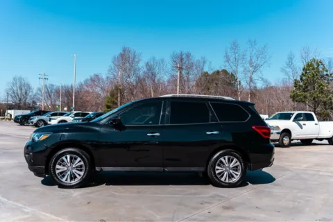 More photos of 2019 NISSAN PATHFINDER SL at Carolina Auto Finance, NC