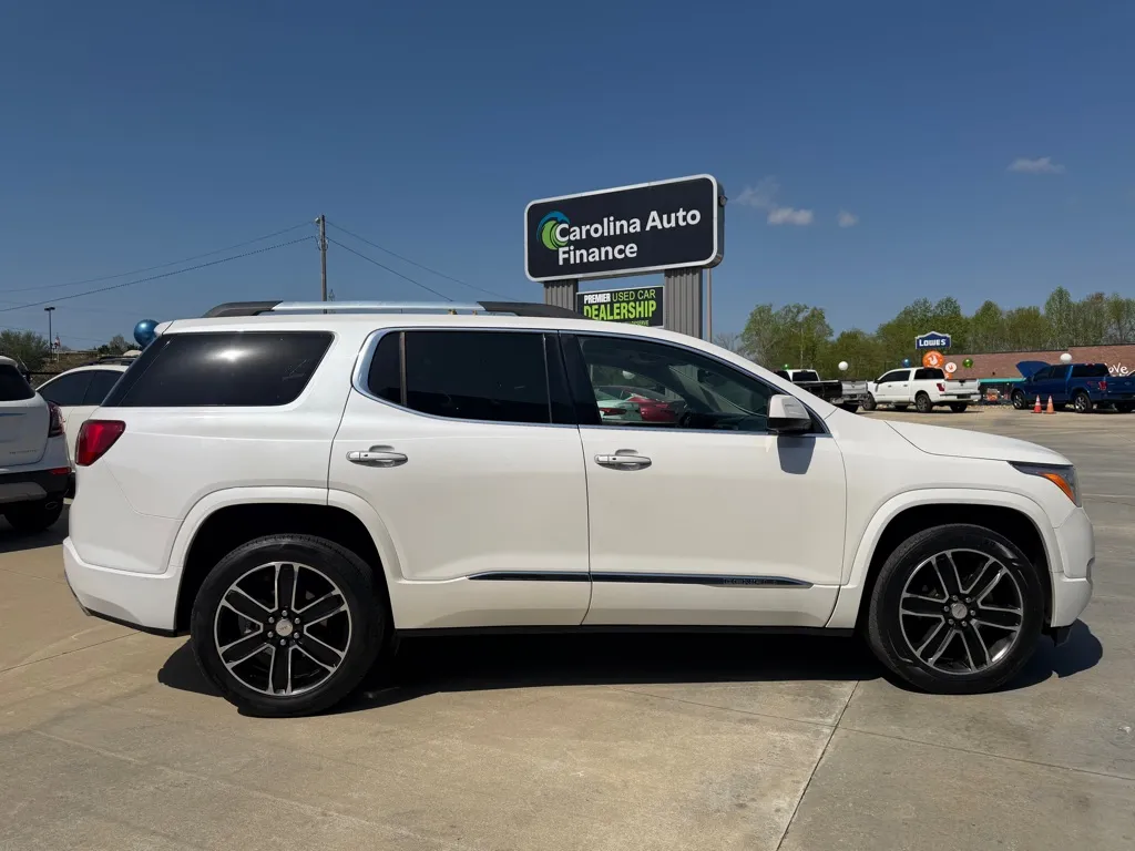 2019 GMC Acadia Denali - Photo 6