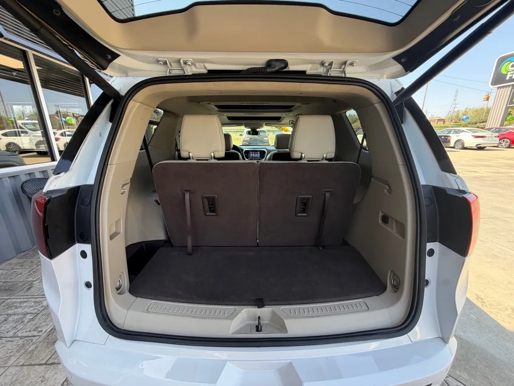 2019 GMC Acadia Denali - Photo 19