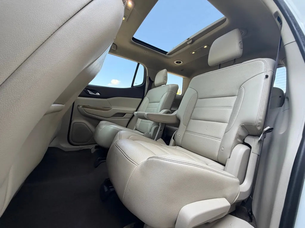 2019 GMC Acadia Denali - Photo 8