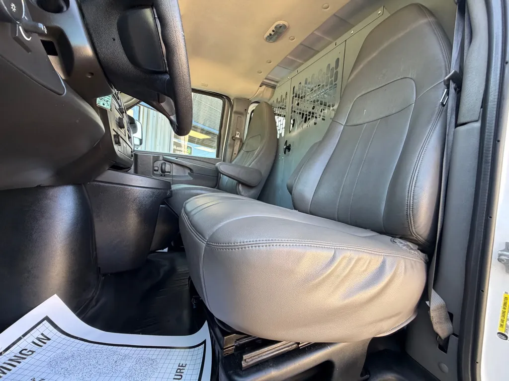 2014 GMC Savana Cargo Work Van - Photo 12