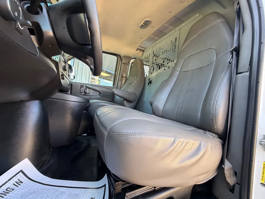 2014 GMC Savana Cargo Work Van - Photo 13