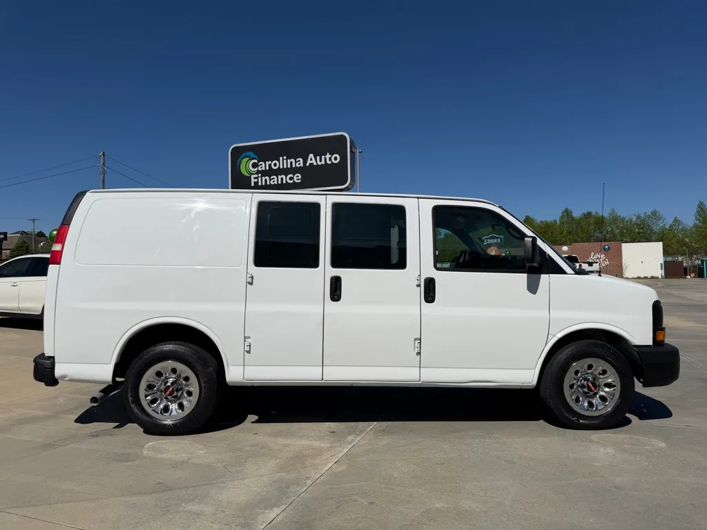 2014 GMC Savana Cargo Work Van - Photo 6