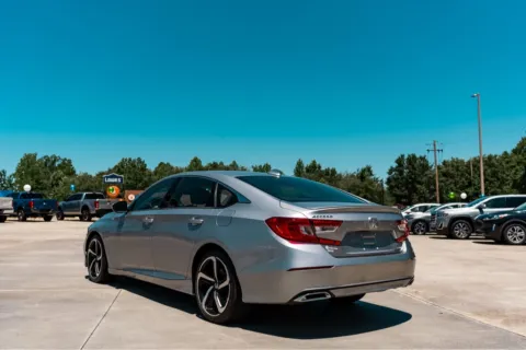 More photos of 2018 HONDA ACCORD SPORT at Carolina Auto Finance, NC