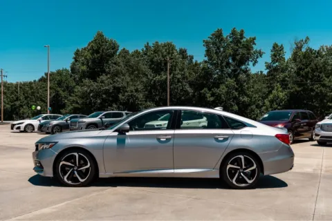 More photos of 2018 HONDA ACCORD SPORT at Carolina Auto Finance, NC