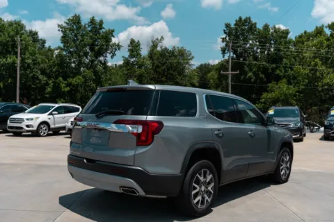 More photos of 2023 GMC ACADIA SLE at Carolina Auto Finance, NC
