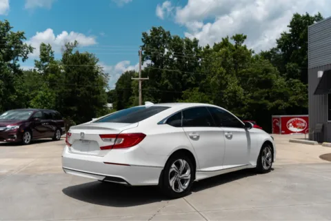 More photos of 2018 HONDA ACCORD EX at Carolina Auto Finance, NC