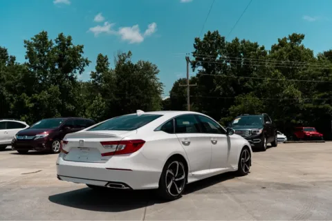 More photos of 2018 HONDA ACCORD SPORT at Carolina Auto Finance, NC