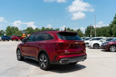 More photos of 2023 KIA SORENTO S at Carolina Auto Finance, NC