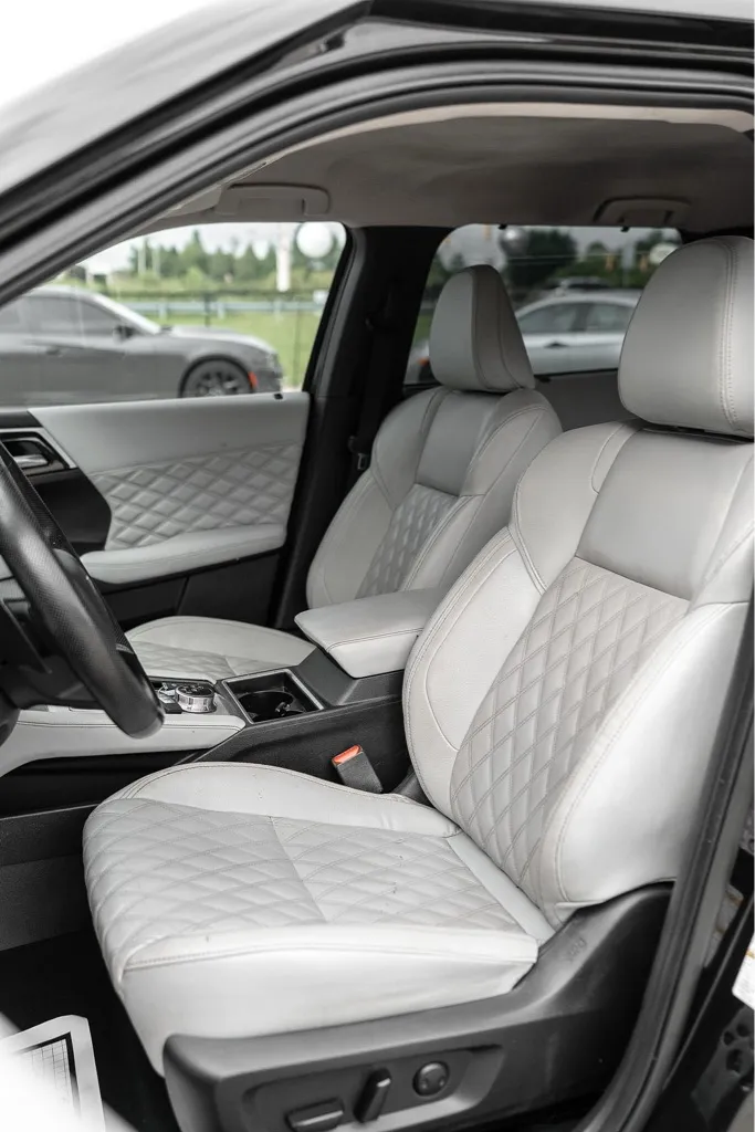 2023 Mitsubishi Outlander SEL - Photo 8