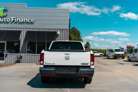 More photos of 2019 HONDA RIDGELINE RTL at Carolina Auto Finance, NC
