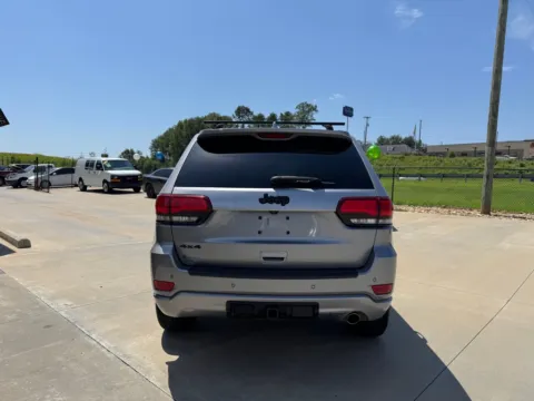 More photos of 2019 JEEP GRAND CHEROKEE LAREDO at Carolina Auto Finance, NC