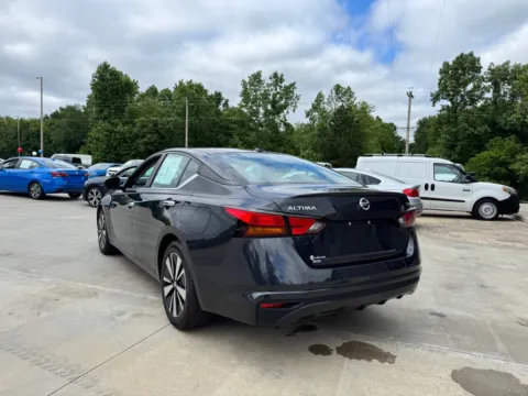 More photos of 2022 NISSAN ALTIMA SV at Carolina Auto Finance, NC
