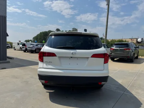 More photos of 2017 HONDA PILOT EXL at Carolina Auto Finance, NC