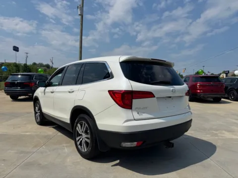 More photos of 2017 HONDA PILOT EXL at Carolina Auto Finance, NC