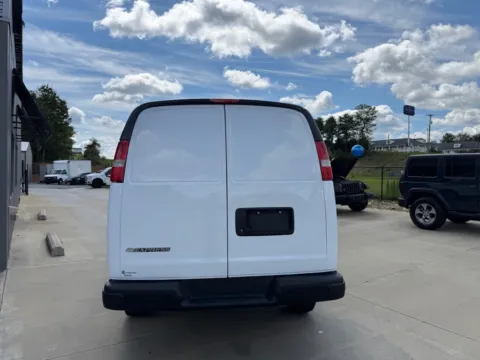 More photos of 2020 CHEVROLET EXPRESS G2500 at Carolina Auto Finance, NC