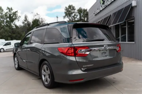 More photos of 2018 HONDA ODYSSEY EXL at Carolina Auto Finance, NC
