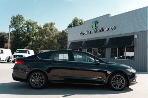 More photos of 2018 FORD FUSION SE HYBRID at Carolina Auto Finance, NC