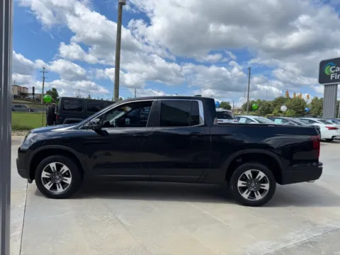 More photos of 2017 HONDA RIDGELINE RTL at Carolina Auto Finance, NC