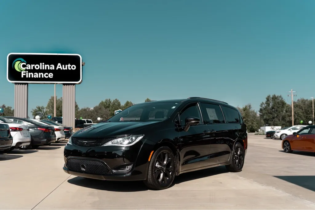 Black 2019 CHRYSLER PACIFICA LIMITED for sale in Forest City, NC