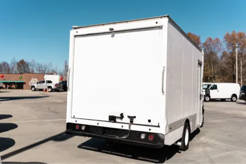 More photos of 2021 FORD ECONOLINE E450 SUPER DUTY CUTAWAY VAN at Carolina Auto Finance, NC