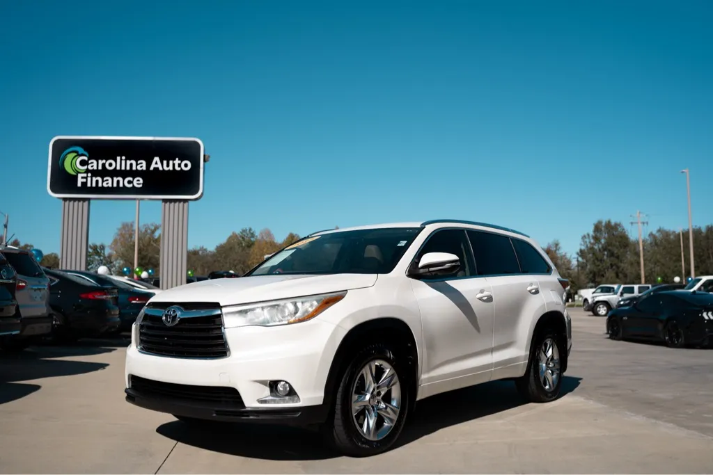 White 2015 TOYOTA HIGHLANDER LIMITED for sale in Forest City, NC