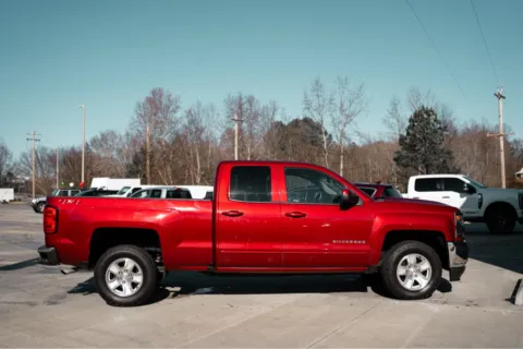 More photos of 2018 CHEVROLET SILVERADO 1500 LT at Carolina Auto Finance, NC
