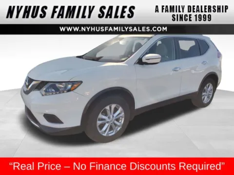 White 2016 Nissan Rogue SV for sale in Perham, MN