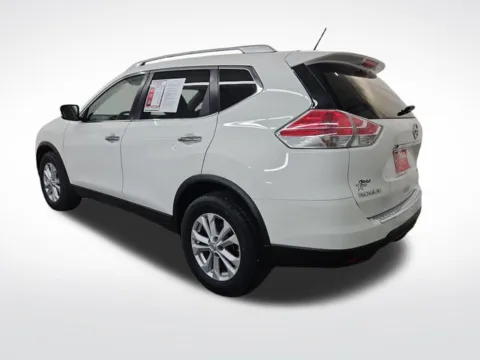 More photos of 2016 Nissan Rogue SV at Nyhus Family Sales, MN