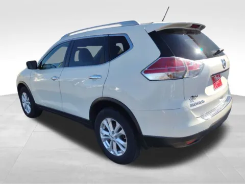 More photos of 2016 Nissan Rogue SV at Nyhus Family Sales, MN