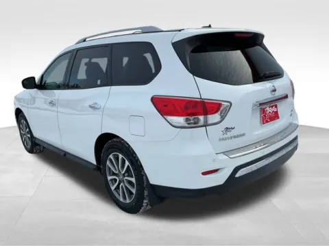 More photos of 2014 Nissan Pathfinder SV at Nyhus Family Sales, MN
