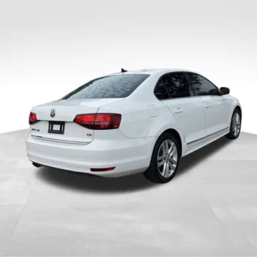 More photos of 2017 Volkswagen Jetta 1.8T SEL at Nyhus Family Sales, MN