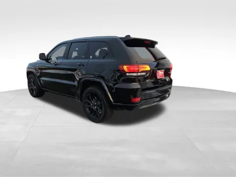 More photos of 2018 Jeep Grand Cherokee Altitude at Nyhus Family Sales, MN