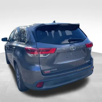 Photos of 2018 Toyota Highlander XLE for sale in Perham, MN at Nyhus Family Sales