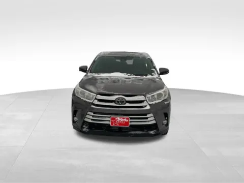 Photos of 2018 Toyota Highlander XLE for sale in Perham, MN at Nyhus Family Sales