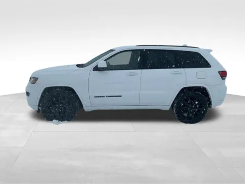 More photos of 2018 Jeep Grand Cherokee Altitude at Nyhus Family Sales, MN