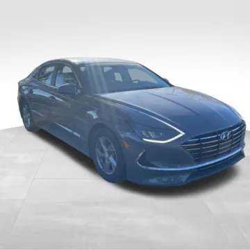 More photos of 2020 Hyundai Sonata SE at Nyhus Family Sales, MN