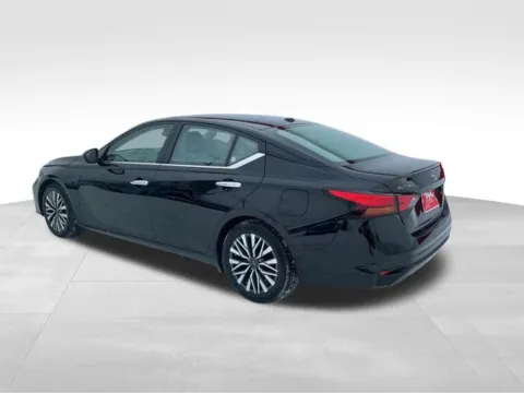 More photos of 2024 Nissan Altima 2.5 SV at Nyhus Family Sales, MN