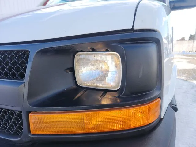 Chevrolet Express photo 17