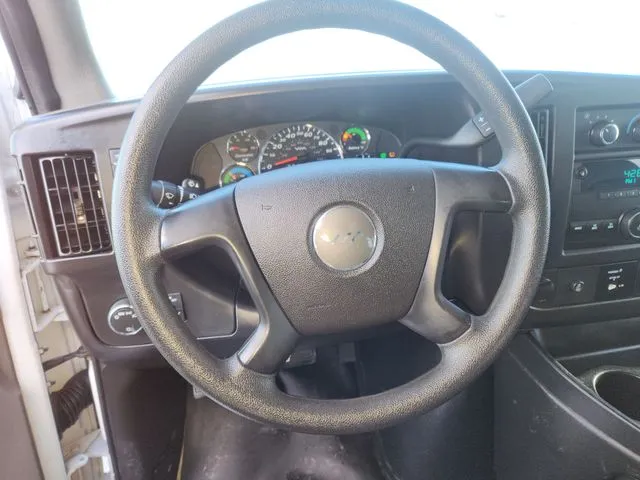 Chevrolet Express photo 23